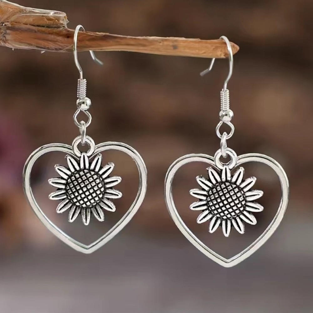 Earrings Retro Bohemian Hollow Heart w/ Sunflower Design Dangle Pierced